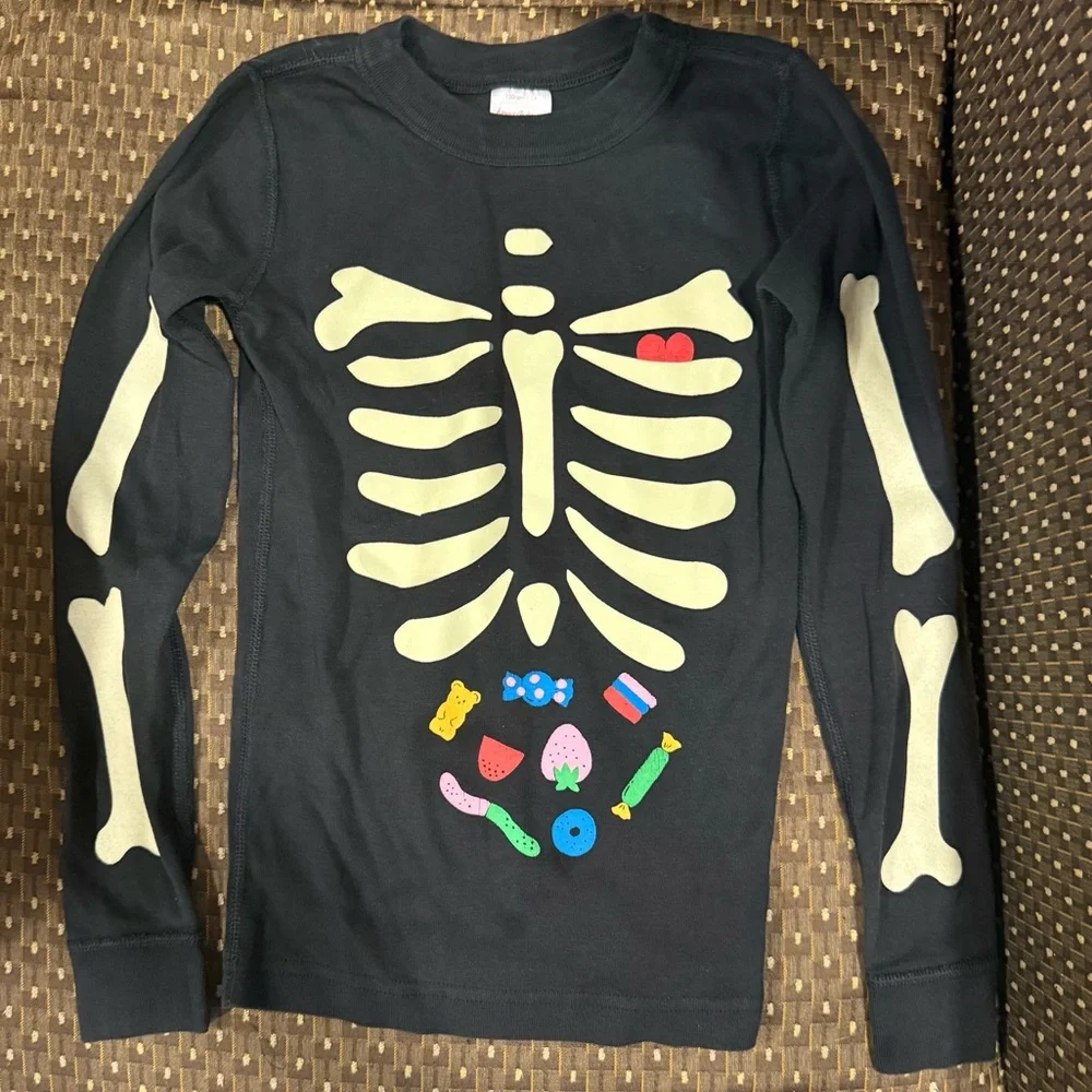 Hanna Andersson Black Skeleton Candy Long Sleeve Top, size 8